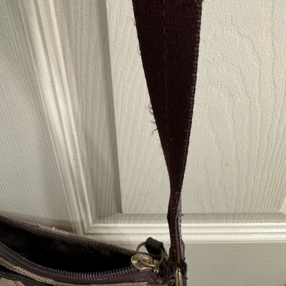 Coach monogram crossbody purse - Picture 3 of 5